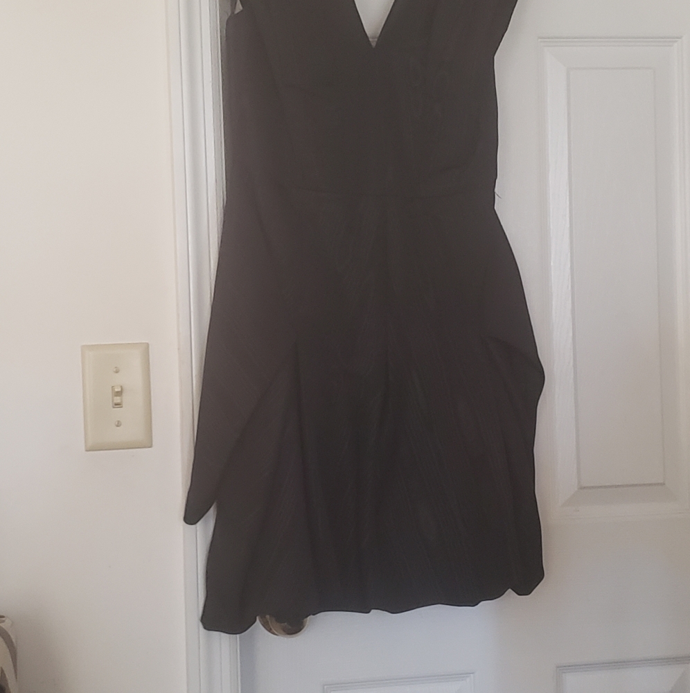 Little black dress!!! BCBG MAX AZRIA-mini ballon dress w pockets